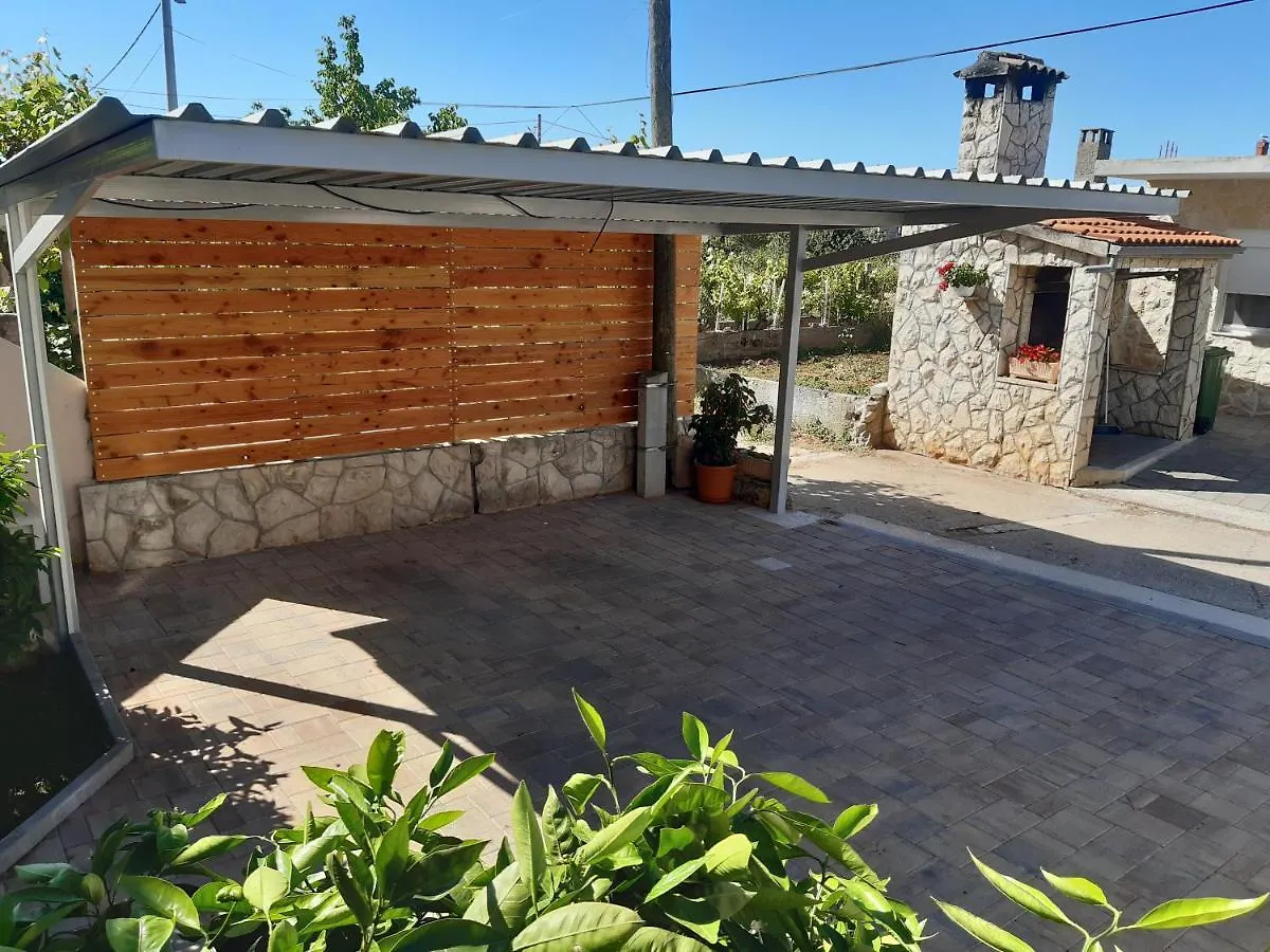 Apartamento Ana I Ljubo Sukošan